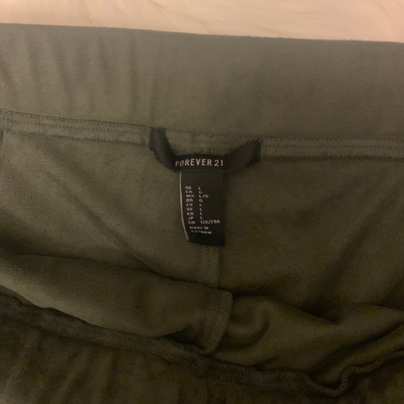 FOREVER 21 Army Green Suede Leggings - Picture 3 of 6